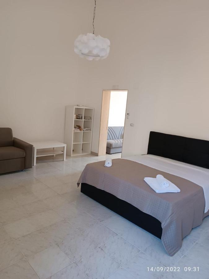 Di Fronzo Guest House T Triggiano Extérieur photo